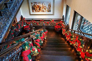 分红10亿 《羊了个羊》背后实控人拿走3亿！股价暴跌38％